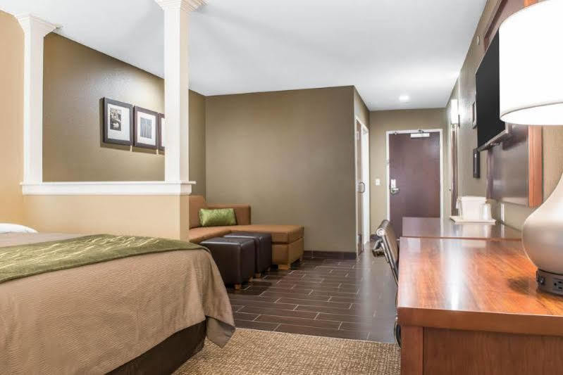 Comfort Inn & Suites 匹兹堡 外观 照片