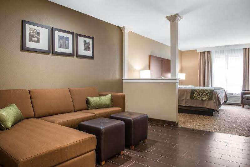 Comfort Inn & Suites 匹兹堡 外观 照片